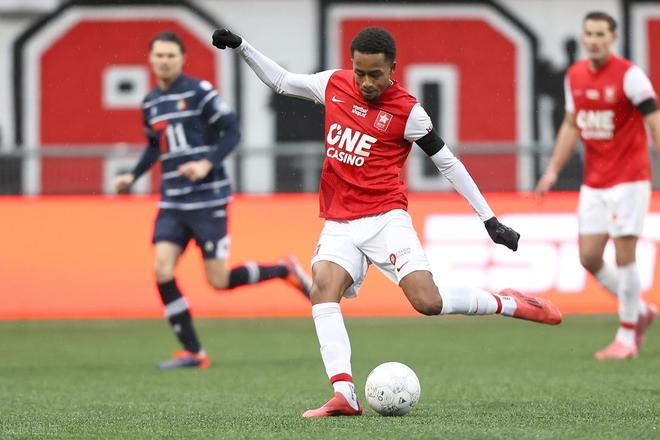 中场的创造 中场的创造