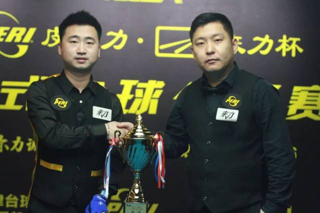 的赛程中扮 的赛程中扮