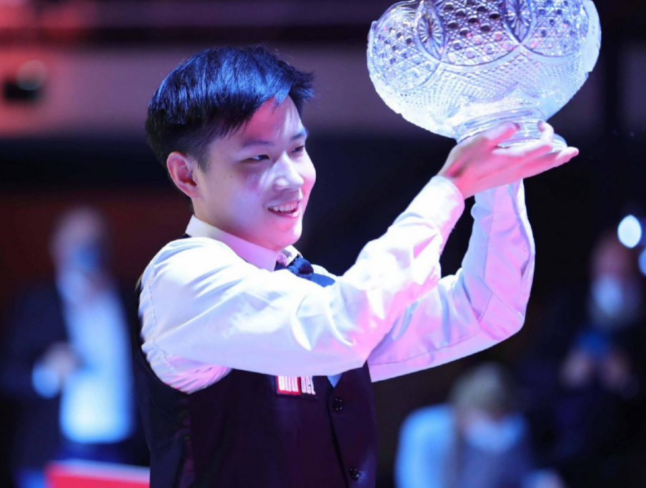 賽正進入白 賽正進入白